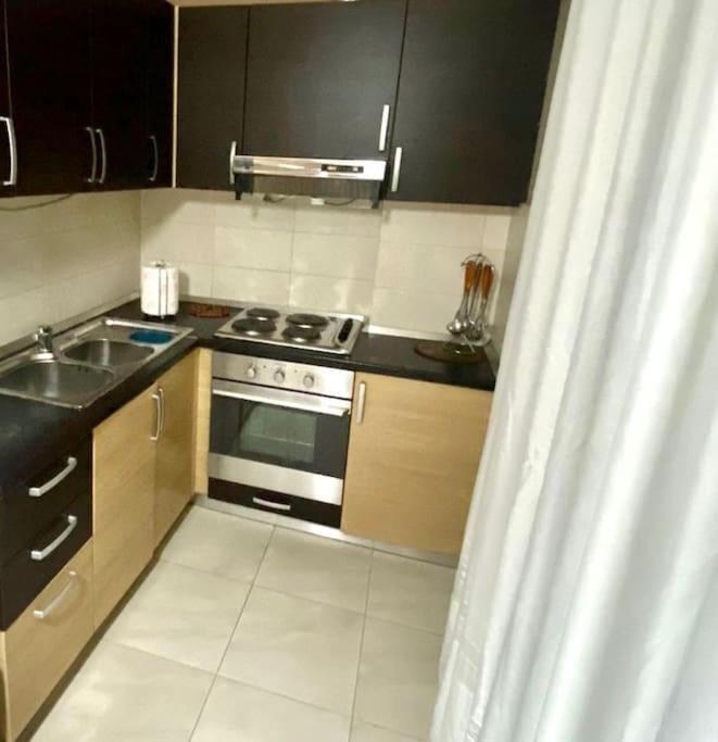 Chlo Apartment 1 Tirane Zewnętrze zdjęcie